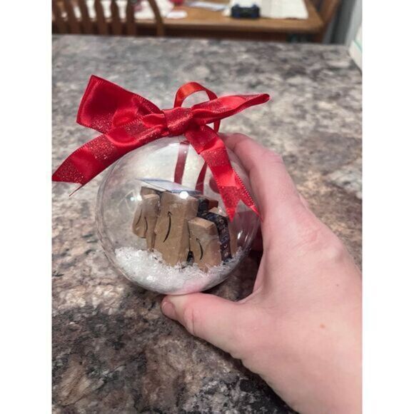 Amazon‎ Ornament - Picture 1 of 4